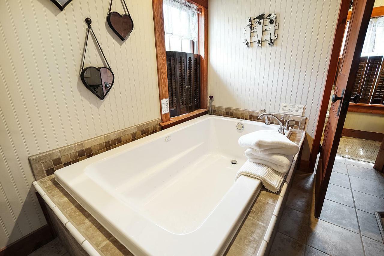 Hocking Hills Inn Logan Zewnętrze zdjęcie